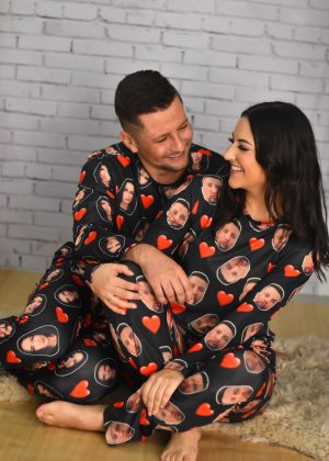 Pijama Casal Jersey Preto Coração